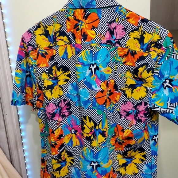 Amongst Others multi color button up - Picture 3 of 4